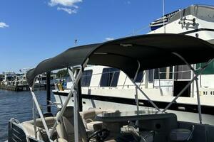 25ft Avalon Yacht For Sale