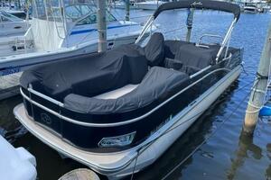 25ft Avalon Yacht For Sale