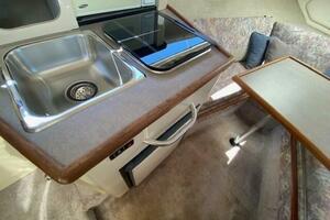 23ft Bayliner Yacht For Sale