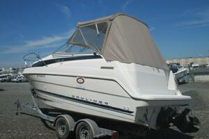 23ft Bayliner Yacht For Sale