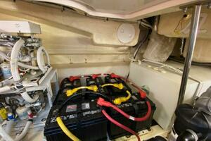 2009 Tiara Yachts 4300 Sovran thumbnail 38