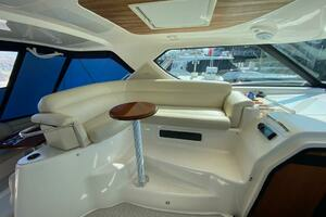2009 Tiara Yachts 4300 Sovran thumbnail 31