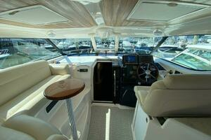 2009 Tiara Yachts 4300 Sovran thumbnail 23