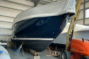 2009 Tiara Yachts 4300 Sovran thumbnail 5