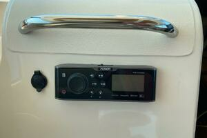 2009 Tiara Yachts 4300 Sovran thumbnail 30