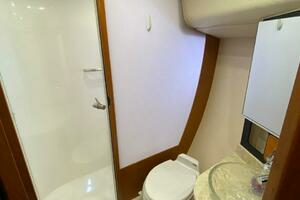 2009 Tiara Yachts 4300 Sovran thumbnail 13