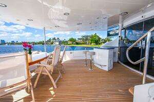 2008 Lazzara Yachts 116 thumbnail 58