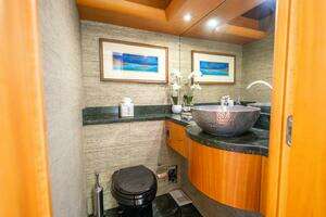 2008 Lazzara Yachts 116 thumbnail 24