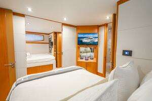 2008 Lazzara Yachts 116 thumbnail 45