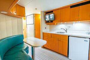 2008 Lazzara Yachts 116 thumbnail 91