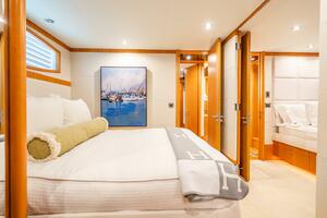 Serenity 116ft Lazzara Yachts Yacht For Sale