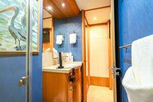 2008 Lazzara Yachts 116 thumbnail 54
