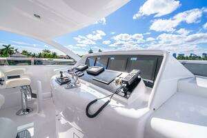 2008 Lazzara Yachts 116 thumbnail 74