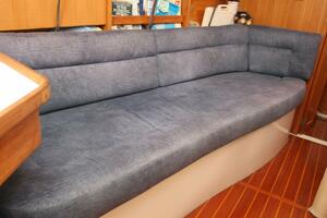 Photo 3866672 for 1999 Catalina 320  