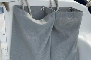 Photo 3866683 for 1999 Catalina 320  