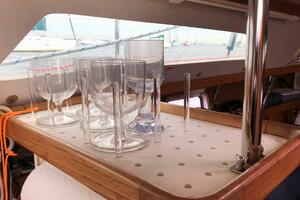 Photo 3866661 for 1999 Catalina 320  