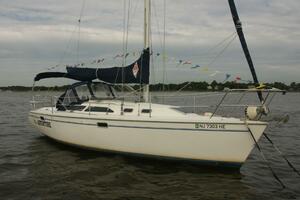 Photo 3866666 for 1999 Catalina 320  