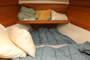 Photo 3866671 for 1999 Catalina 320  