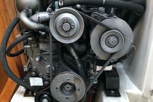 Photo 3866657 for 1999 Catalina 320  