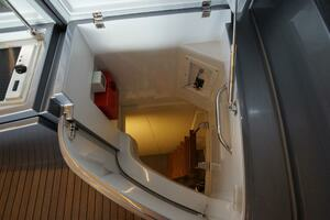 2016 Pershing 70 thumbnail 7