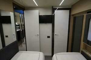 2016 Pershing 70 thumbnail 26