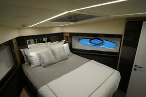 2016 Pershing 70 thumbnail 18