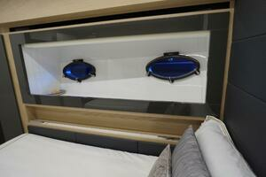 2016 Pershing 70 thumbnail 24