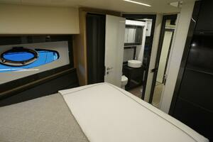 2016 Pershing 70 thumbnail 19