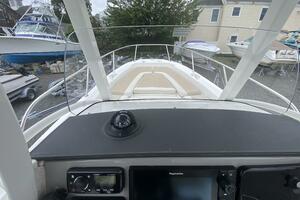 Photo 3868072 for 2017 Boston Whaler 240 Dauntless  