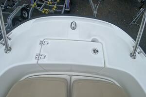 Photo 3868081 for 2017 Boston Whaler 240 Dauntless  