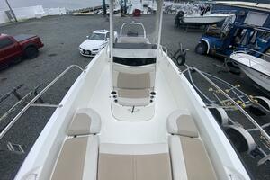 Photo 3868076 for 2017 Boston Whaler 240 Dauntless  