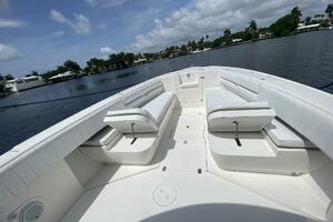 2006 Intrepid 370 thumbnail 22