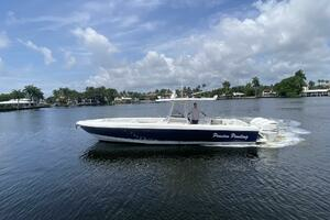 2006 Intrepid 370 thumbnail 2