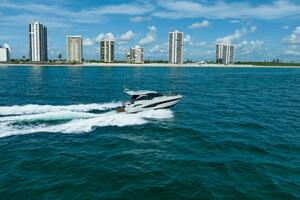 2022 Galeon 425 HTS thumbnail 4