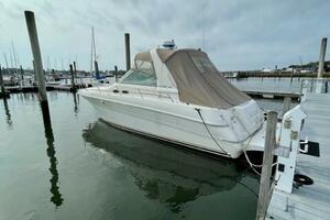 Jaunty 31ft Sea Ray Yacht For Sale