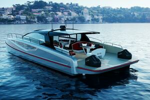 COUPE 2024 Infiniti Powercat Yacht For Sale in Southampton 