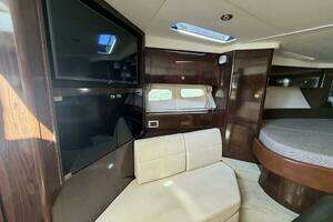 2016 Sea Ray 350 Sundancer thumbnail 43