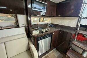 2016 Sea Ray 350 Sundancer thumbnail 41
