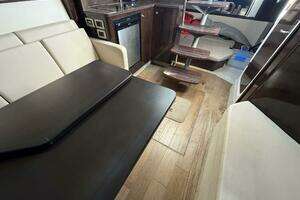 2016 Sea Ray 350 Sundancer thumbnail 42