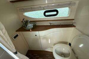 2016 Sea Ray 350 Sundancer thumbnail 45