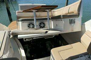 2016 Sea Ray 350 Sundancer thumbnail 51