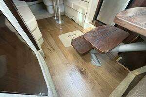 2016 Sea Ray 350 Sundancer thumbnail 44