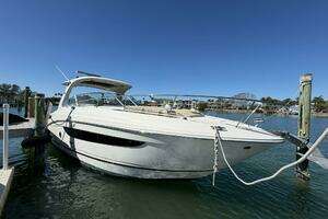 2016 Sea Ray 350 Sundancer thumbnail 3