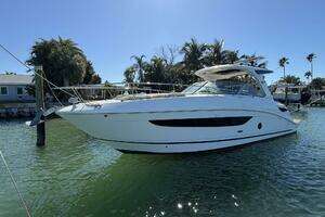 2016 Sea Ray 350 Sundancer thumbnail 56