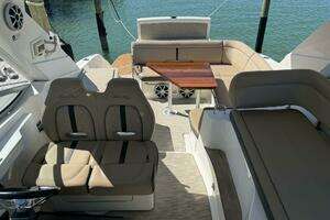 2016 Sea Ray 350 Sundancer thumbnail 29