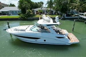 2016 Sea Ray 350 Sundancer thumbnail 5