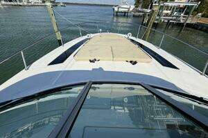 2016 Sea Ray 350 Sundancer thumbnail 20