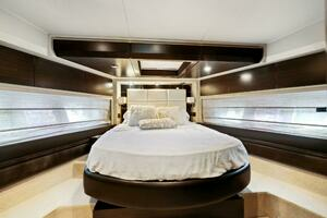 2013 Azimut 70 thumbnail 47