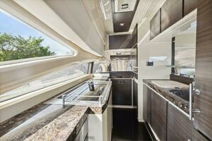 2013 Azimut 70 thumbnail 30