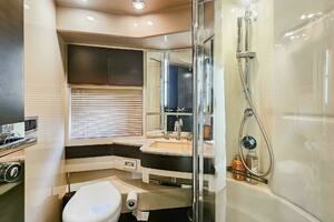 2013 Azimut 70 thumbnail 54